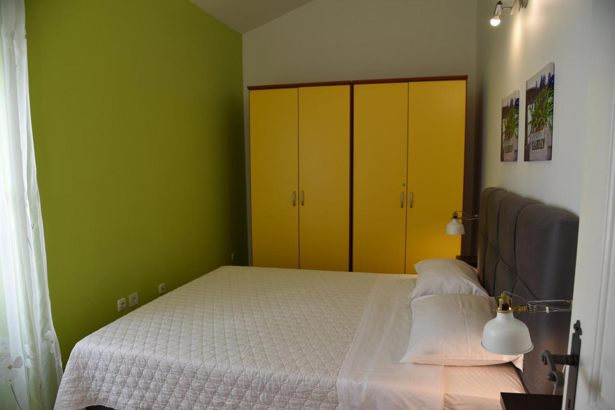 Vilă House Justina *